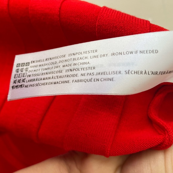 NWT•En Saison Red Ribbed Knit Midi Dress Medium Sleeveless Bodycon V-Neck Party - Picture 9 of 10